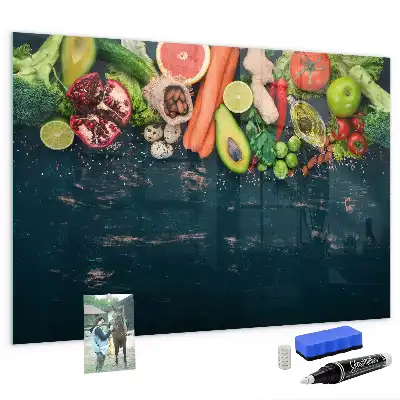 Tableau magnétique avec feutre motif légumes sur la table