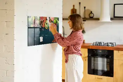 Tableau magnétique avec feutre motif légumes sur la table
