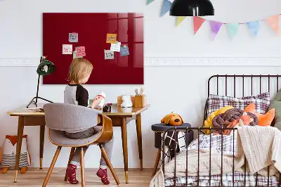 Tableau magnétique avec feutre de couleur bordeaux