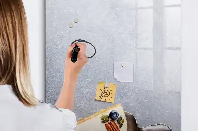 Tableau effaçable à sec magnétique en forme de part de gâteau