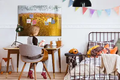 Tableau magnétique pour dessiner en forme de chope de bière