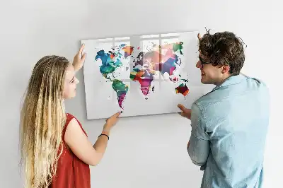 Tableau magnétique pour dessiner carte du monde avec motif triangles