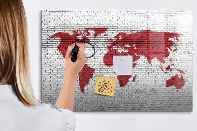 Tableau magnétique à dessiner motif carte du monde sur mur de briques