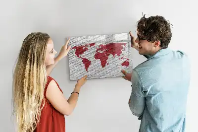 Tableau magnétique à dessiner motif carte du monde sur mur de briques