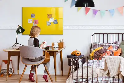 Tableau magnétique à dessiner de couleur jaune clair
