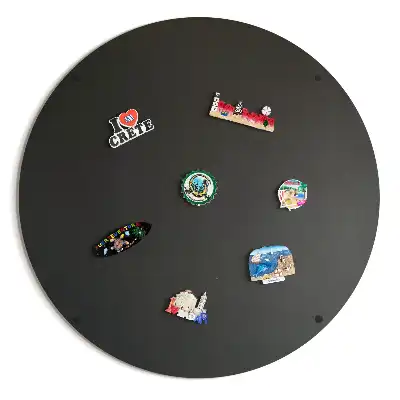 Tableau pour aimants de voyage rond de couleur noire