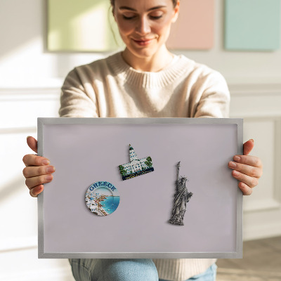 Tableau magnétique avec cadre argenté Couleur lilas