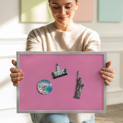 Tableau magnétique avec cadre argenté Couleur rose