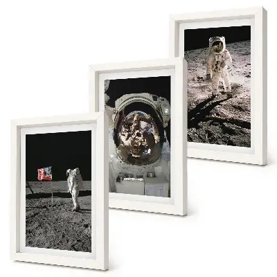 Lot de 3 tableaux représentant des photos d'astronautes atterrissant sur la Lune