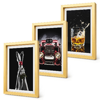 Mur de cadres Des jambes de femme avec une rose, une vieille voiture, un verre de whisky