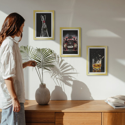 Mur de cadres Des jambes de femme avec une rose, une vieille voiture, un verre de whisky