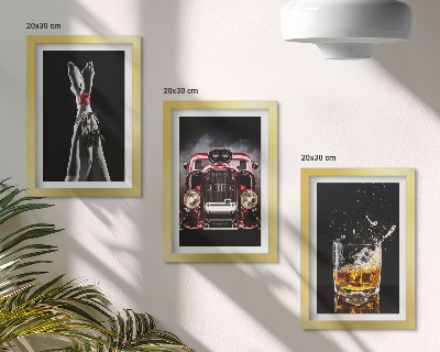 Mur de cadres Des jambes de femme avec une rose, une vieille voiture, un verre de whisky