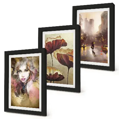 Mur de cadres portrait abstrait d'une femme avec des fleurs et une ville sous la pluie