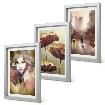 Mur de cadres portrait abstrait d'une femme avec des fleurs et une ville sous la pluie