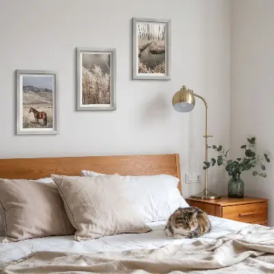 Ensemble de 3 tableaux représentant des chevaux dans un paysage enneigé avec ruisseau