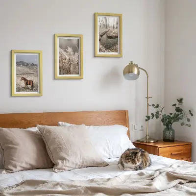 Ensemble de 3 tableaux représentant des chevaux dans un paysage enneigé avec ruisseau