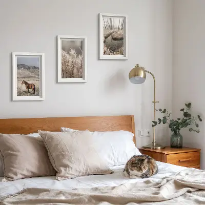 Ensemble de 3 tableaux représentant des chevaux dans un paysage enneigé avec ruisseau