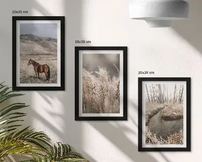 Ensemble de 3 tableaux représentant des chevaux dans un paysage enneigé avec ruisseau