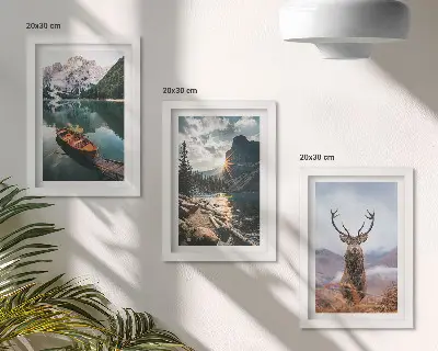 Mur de cadres lac de montagne avec bateau, coucher de soleil et cerfs dans la nature