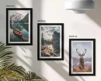 Mur de cadres lac de montagne avec bateau, coucher de soleil et cerfs dans la nature
