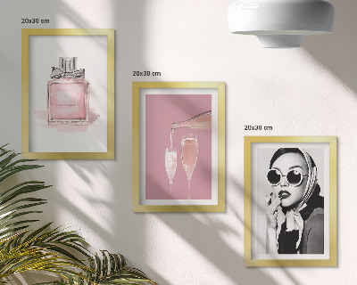 Mur de cadres Accessoires féminins élégants dans des tons de rose