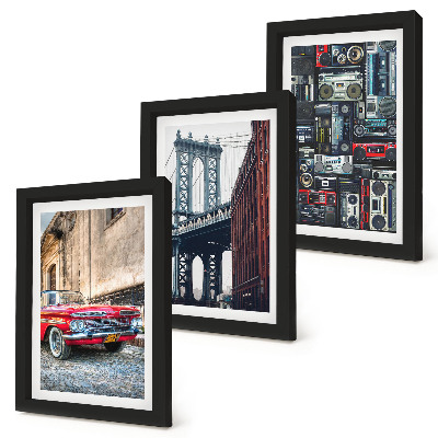 Lot de 3 tableaux Une vieille voiture dans la rue près du pont de Brooklyn et du matériel audio rétro