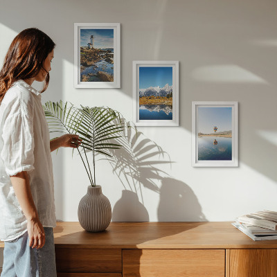 Ensemble de 3 tableaux Vue sur la nature avec un phare, des montagnes, un lac et une montgolfière