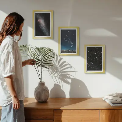 Lot de 3 tableaux représentant des paysages cosmiques de galaxies et des constellations du zodiaque du Bélier