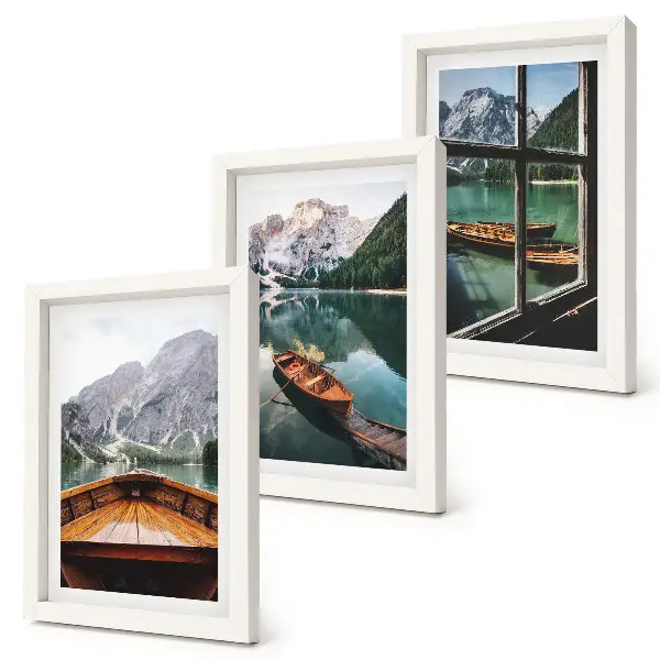 Lot de 3 tableaux représentant une vue d'un lac de montagne avec des bateaux et une fenêtre en arrière-plan
