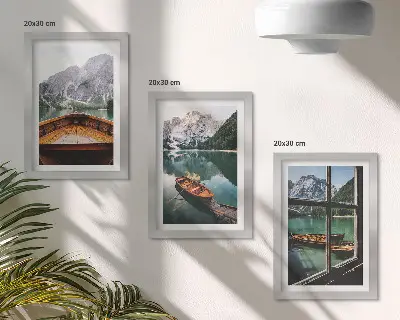 Lot de 3 tableaux représentant une vue d'un lac de montagne avec des bateaux et une fenêtre en arrière-plan