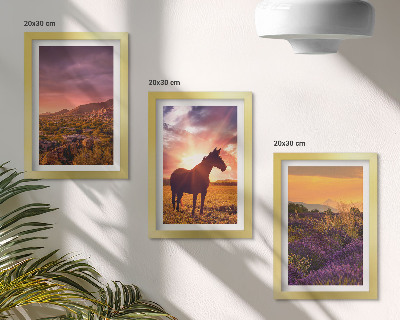 Mur de cadres Paysages de montagne avec des chevaux et des champs de lavande