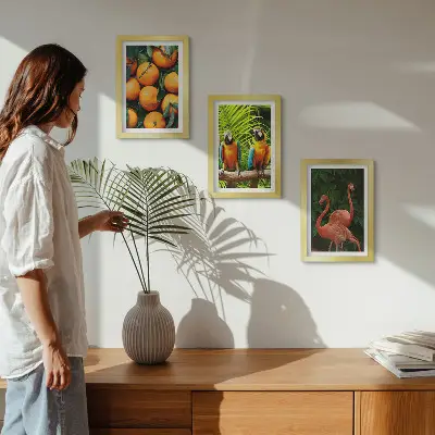 Ensemble de 3 tableaux motifs tropicaux avec perroquets et flamants roses