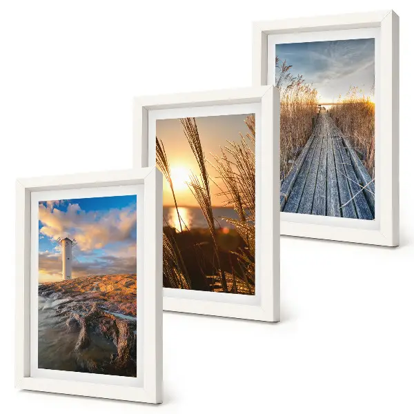 Lot de 3 tableaux représentant une vue sur un phare en bord de mer avec de l'herbe et une jetée en bois