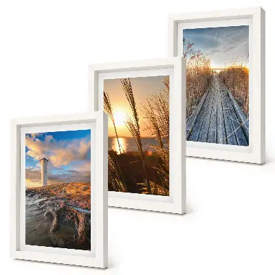 Lot de 3 tableaux représentant une vue sur un phare en bord de mer avec de l'herbe et une jetée en bois