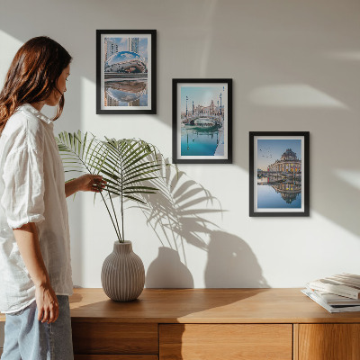 Lot de 3 tableaux L'architecture urbaine se reflète dans l'eau