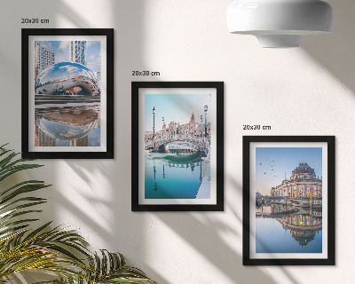 Lot de 3 tableaux L'architecture urbaine se reflète dans l'eau