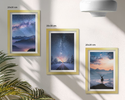 Mur de cadres Ciel nocturne, montagnes, paysages dans le brouillard et cerfs