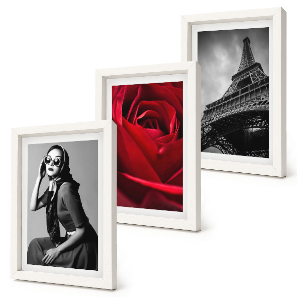 Ensemble de 3 tableaux Parisienne avec des lunettes roses et la tour Eiffel
