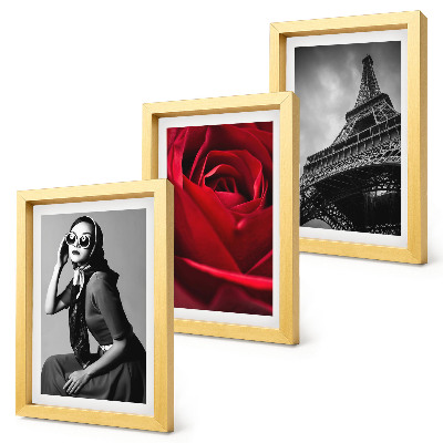 Ensemble de 3 tableaux Parisienne avec des lunettes roses et la tour Eiffel