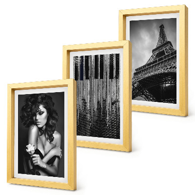 Mur de cadres Portrait d'une femme avec une rose, la tour Eiffel et un motif de piano