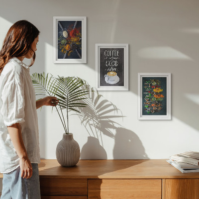 Mur de cadres Café aux épices avec une tasse de motifs d'herbes aromatiques