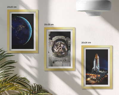 Lot de 3 tableaux Vues spatiales avec la Terre, un astronaute et une fusée