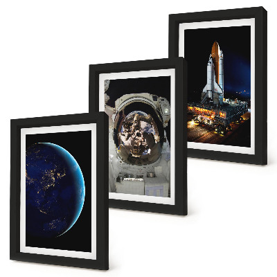 Lot de 3 tableaux Vues spatiales avec la Terre, un astronaute et une fusée