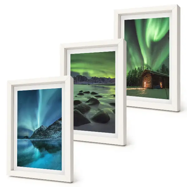 Mur de cadres paysages d'hiver avec aurores boréales au-dessus des montagnes