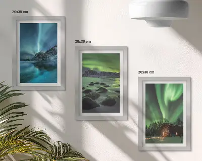 Mur de cadres paysages d'hiver avec aurores boréales au-dessus des montagnes
