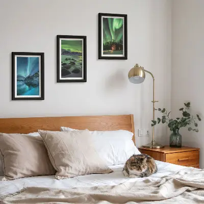 Mur de cadres paysages d'hiver avec aurores boréales au-dessus des montagnes