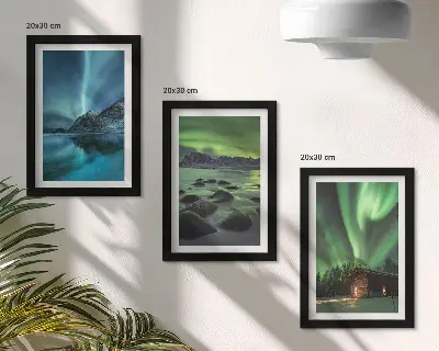 Mur de cadres paysages d'hiver avec aurores boréales au-dessus des montagnes