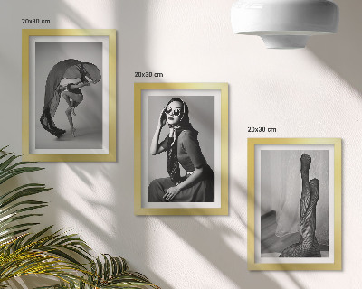 Mur de cadres Portraits élégants en noir et blanc de femmes dans des poses raffinées