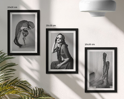 Mur de cadres Portraits élégants en noir et blanc de femmes dans des poses raffinées