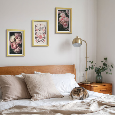 Ensemble de 3 tableaux Des roses anciennes avec une inscription sur les rêves